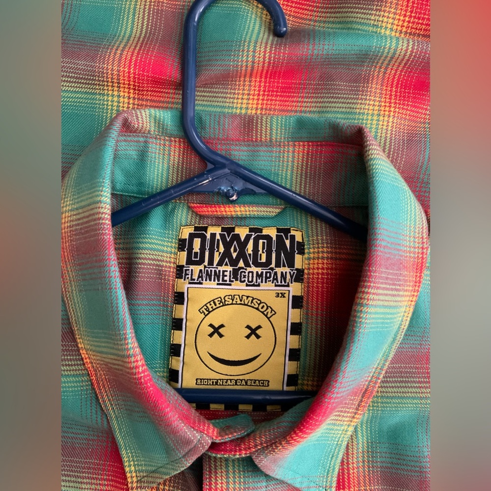 ◦	Dixxon Flannel Men’s XS
	◦	Used in excellent condition
	◦	Fits true to size